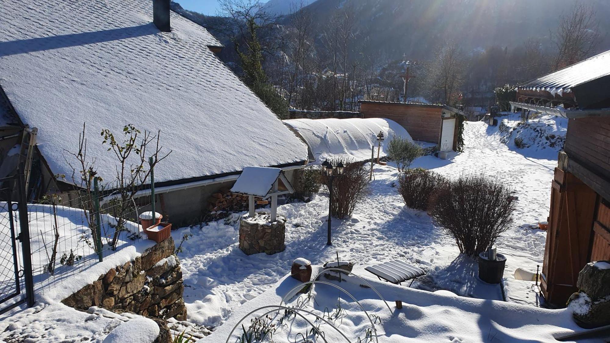 Chalet En Castel อักซ์-เลส์-แตร์มส์ ภายนอก รูปภาพ